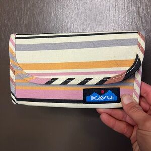 Kavu Women’s Big Spender Trifold Wallet Pink Stripes Clutch Travel Organizer